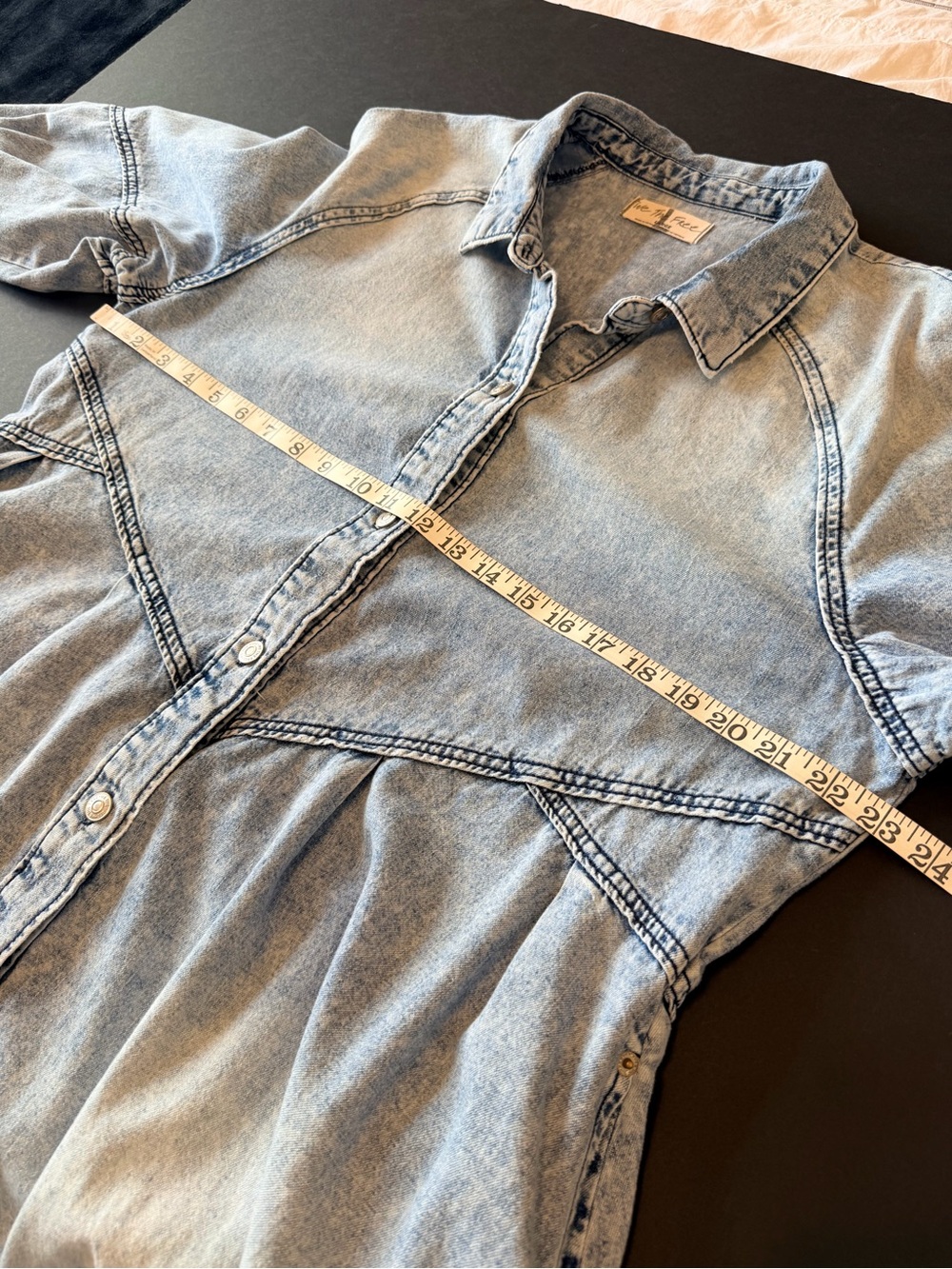 We the Free Hannah Denim mini dress buttondown, pockets, acid wash, Sz L - Picture 5 of 12